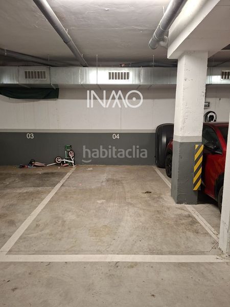 Foto efefce57-2c92-4982-bc10-e93108c17bc9. Aparcament cotxe a Centre Rubí