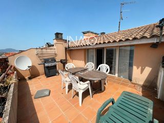 Duplex in Zona Nord. Dúplex de 179 m2 con terraza de 22 m2 en rubí, av. estatut