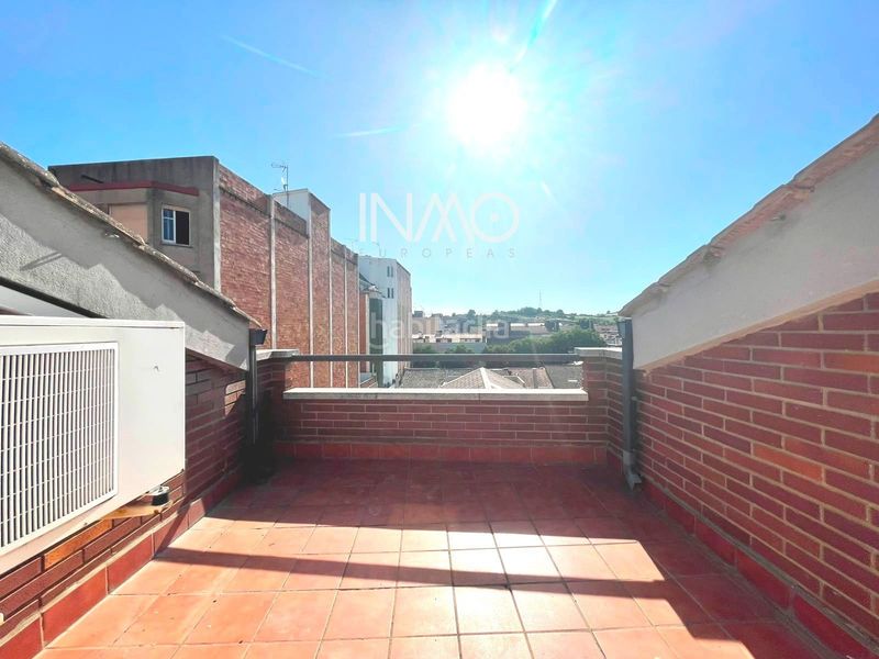 Foto c028c216-1d0f-4dee-b711-f18336aae2b4. Dúplex  en venta en pleno centro ! en Centre Rubí