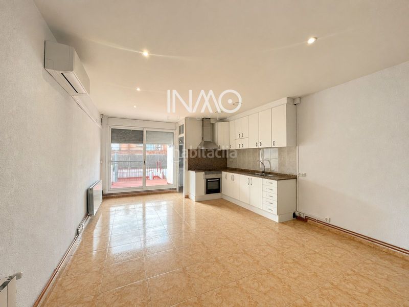 Foto c6269b50-343d-448c-a008-72d43aa71e78. Pis amb calefacció a Centre Rubí