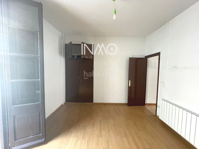 Foto e7970c96-9ca5-4c0f-bf2e-ad8345a962f4. Pis amb calefacció a Centre Rubí