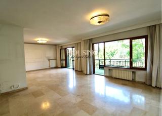Flat in Jaume III. De amplias dimensiones, con parking, en paseo mallorca