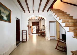 Semi detached house in Llucmajor Interior. Amplia casa a reformar en llucmajor pueblo