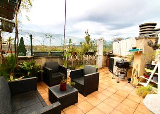 Semi detached house in L´Olivera. Amplio adosado triplex en el amanecer