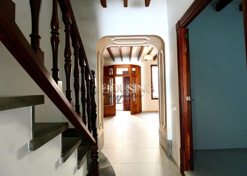 Foto 4df09b3b-e84b-40bb-b672-73c57eefbea0. Casa adossada amb xemeneia piscina a Llucmajor interior Llucmajor