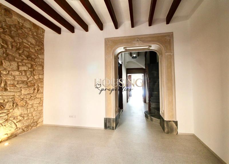 Foto 7f28a947-e38b-46e7-ac4a-963980a6a1d4. Casa adossada amb xemeneia piscina a Llucmajor interior Llucmajor