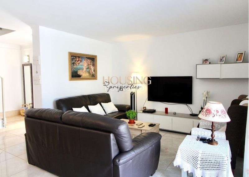 Foto 84b26512-2f8d-4ad6-8be0-63de1f89a5fd. Semi detached house with parking pool in Les Maravelles Palma de Mallorca