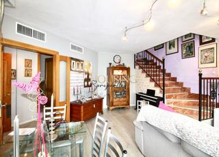 Maison jumelée à L´Olivera. Amplio adosado en el amanecer