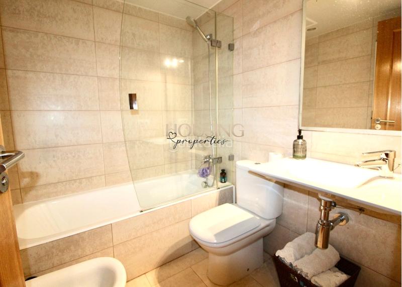 Foto 45c1b24a-cca0-46d7-b3d0-a8e34a420a43. Casa a schiera con parcheggio piscina in Son Xigala Palma de Mallorca