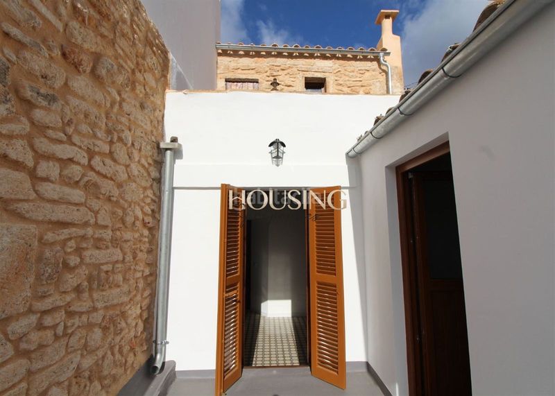 Foto 61be877f-b7b1-4606-9c1e-fe36051d3391. Casa adosada casa con reforma y parking, a estrenar, en el pueblo en Llucmajor