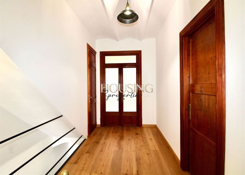 Foto aa385fe8-df24-4819-8b1a-8b40414c6bfd. Casa adosada casa con reforma y parking, a estrenar, en el pueblo en Llucmajor