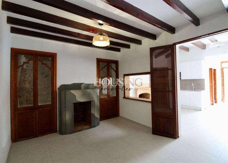 Foto d818e91f-c876-4c3c-8043-8157f1daf3ab. Casa adosada casa con reforma y parking, a estrenar, en el pueblo en Llucmajor