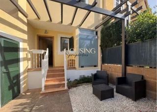 Casa adossada a Son Xigala. En residencial con piscinas y jardines en la vileta/son serra