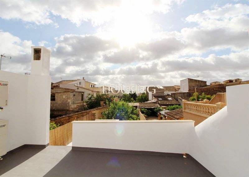 Foto 1c119fb0-0aa0-4dd0-824d-d77dfa0febb5. Casa adossada amb xemeneia calefacció aparcament piscina a Llucmajor