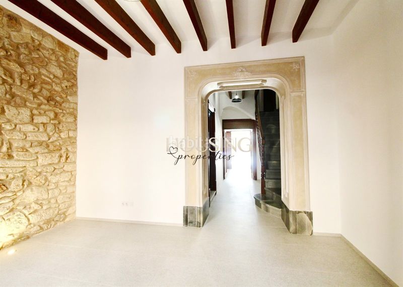 Foto 471c9c75-400e-47b5-b87d-5e5b1c94331c. Casa adossada amb xemeneia calefacció aparcament piscina a Llucmajor