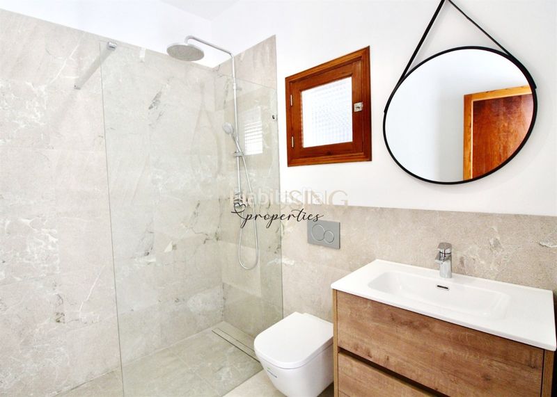 Foto 6492ac06-3d07-48fd-b71d-8f646dc8237c. Casa adossada amb xemeneia calefacció aparcament piscina a Llucmajor