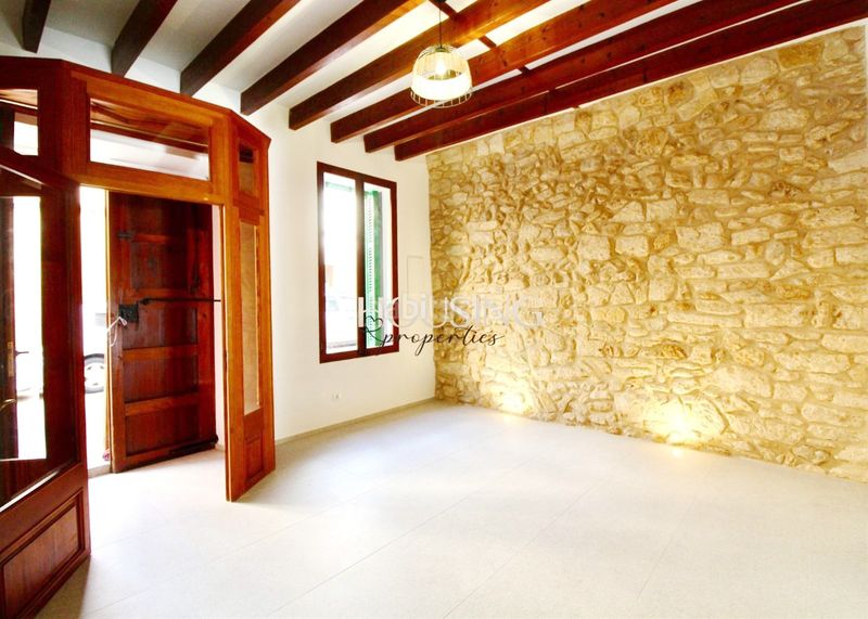 Foto e8428533-a6f8-4456-b0dc-599915d92867. Casa adossada amb xemeneia calefacció aparcament piscina a Llucmajor