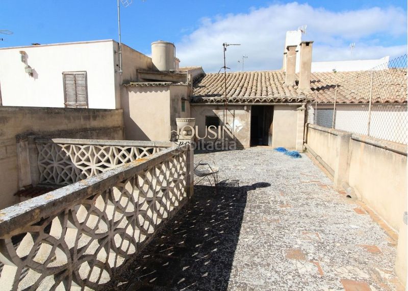 Foto 1c850319-7ff5-40eb-ae53-4d99af948811. Casa adossada amb xemeneia a Llucmajor interior Llucmajor