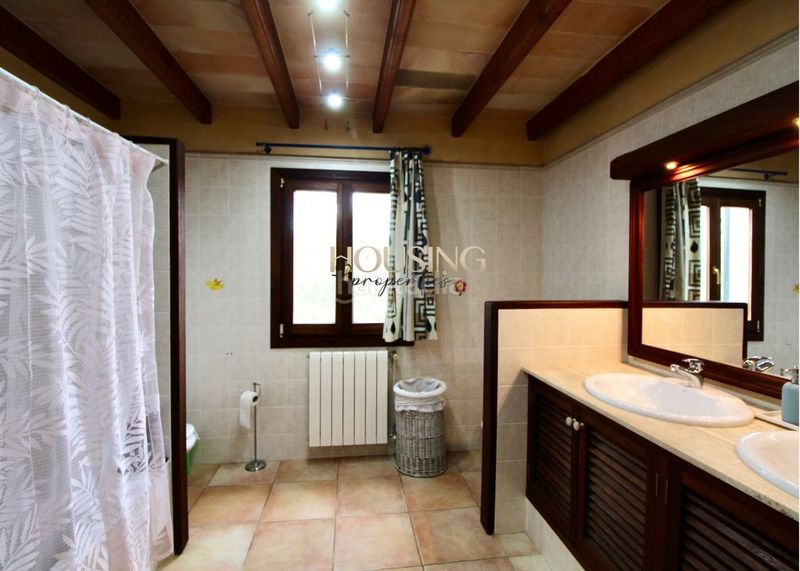 Foto 5df5c9a4-c7bf-4c7e-8e53-6bbb6daa3c19. Masia amb aparcament a Costitx
