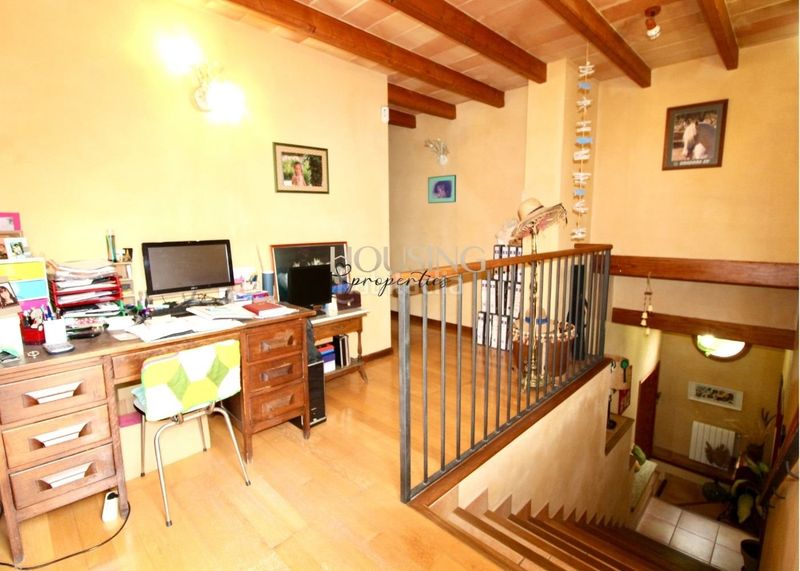 Foto a951fbaf-965b-4392-b71b-016d6db143d7. Masia amb aparcament a Costitx