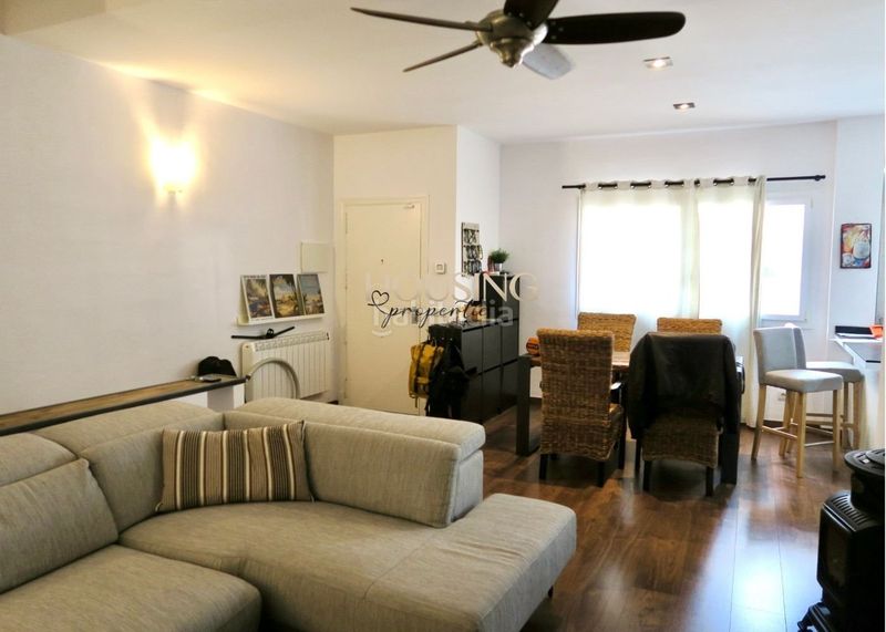 Foto a284235f-464d-4da5-8bd9-beaa5752367a. Casa adossada amb xemeneia aparcament a L´Olivera Palma de Mallorca