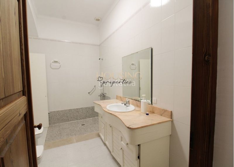 Foto 26f8cad5-5579-4bd2-b243-1ea83a2a90d2. Casa adossada amb aparcament a Llucmajor interior Llucmajor