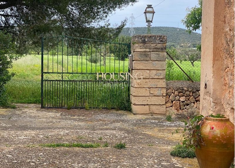Foto ae19f688-12ab-4ca2-ad76-cd6ad28826bd. Masia amb xemeneia aparcament piscina a Son Ferriol Palma de Mallorca
