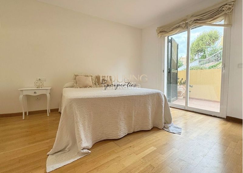 Foto a734a755-071f-4210-9f1e-db9756f2c224. Reihenhaus mit parking pool in Son Xigala Palma de Mallorca