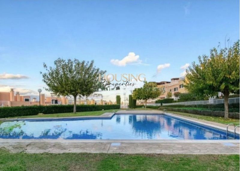 Foto bd8ed678-027b-4821-a74e-e3ef3ab08ae7. Reihenhaus mit parking pool in Son Xigala Palma de Mallorca