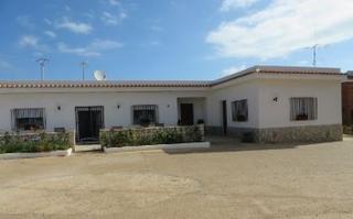 Chalet à Las Atalayas-Urmi-Cerro Mar. 2 casas, gran terreno, peñiscola, costa azahar, comunidad valenc