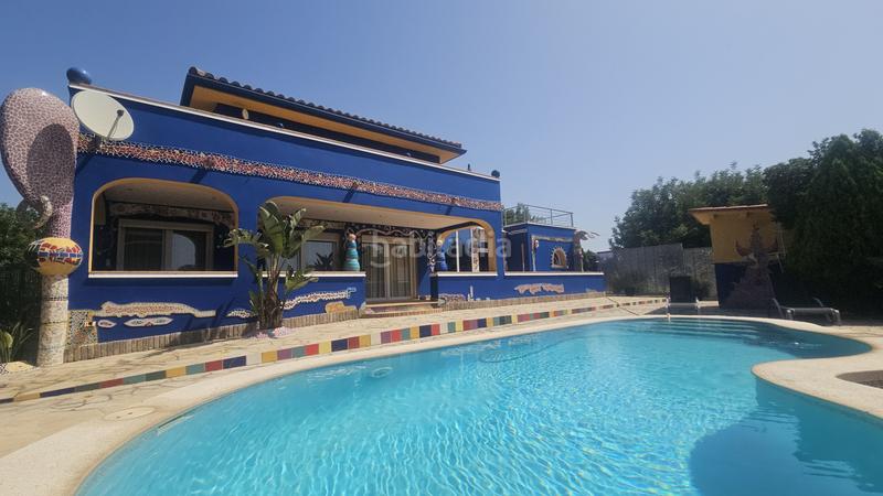 Foto 11c2e3c1-49e8-4416-b917-6148c9567f40. Xalet amb xemeneia calefacció aparcament piscina a Cálig