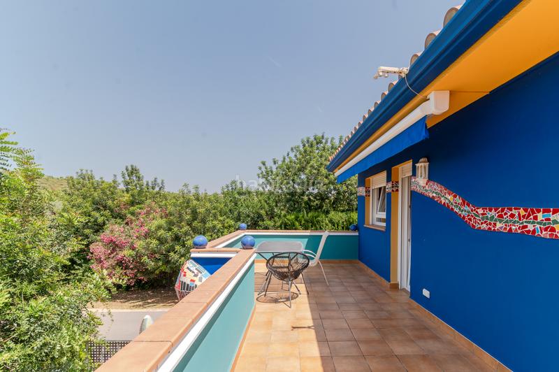 Foto a186fa48-1d3c-4e6b-aa91-4244cecc5de4. Xalet amb xemeneia calefacció aparcament piscina a Cálig