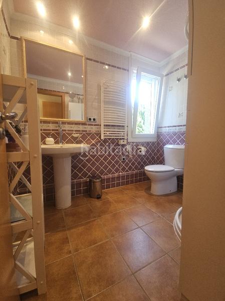 Foto acf42160-9092-42c9-a2a4-7cdfd513eca7. Xalet amb xemeneia calefacció aparcament piscina a Cálig