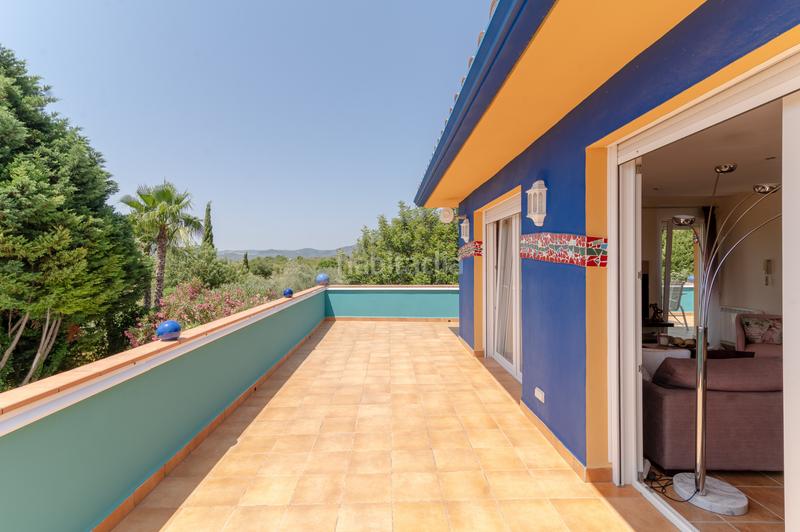 Foto db7dee86-6f90-48e2-ae45-e0a7b9c78e21. Xalet amb xemeneia calefacció aparcament piscina a Cálig