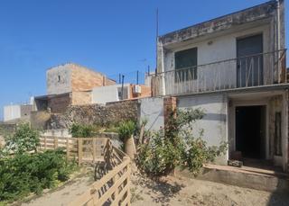 Casa adossada a Cálig. Casa+patio+almacén+calig+costa azahar+españa