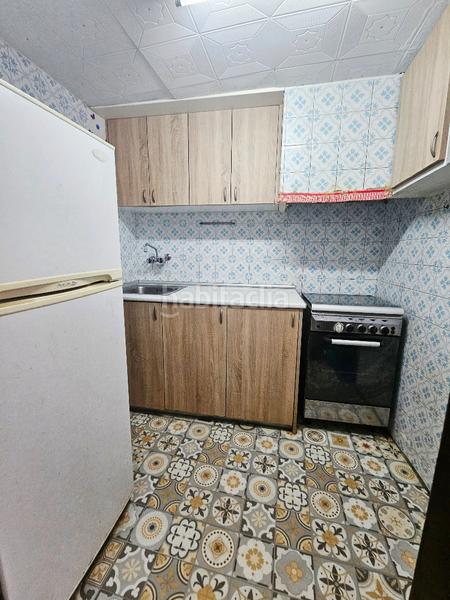 Foto bad944f0-5b59-4e78-8dd0-2e452c9c74dd. Casa adosada casa para reformar, gran terraza, calig, costa azahar, españa en Cálig