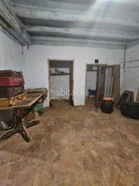 Foto ebf8506b-9ca9-49cb-8871-8a3a0f779c23. Casa adosada casa para reformar, gran terraza, calig, costa azahar, españa en Cálig