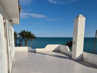 Chalet à Mar Chica. Villa, 1. linea del mar, benicarlo, costa azahar, españa