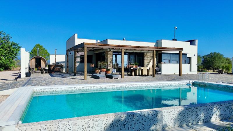 Foto 339fae72-4b16-476c-8a3b-62b0e532d9d4. Chalet dans n/a dans Cervera del Maestre