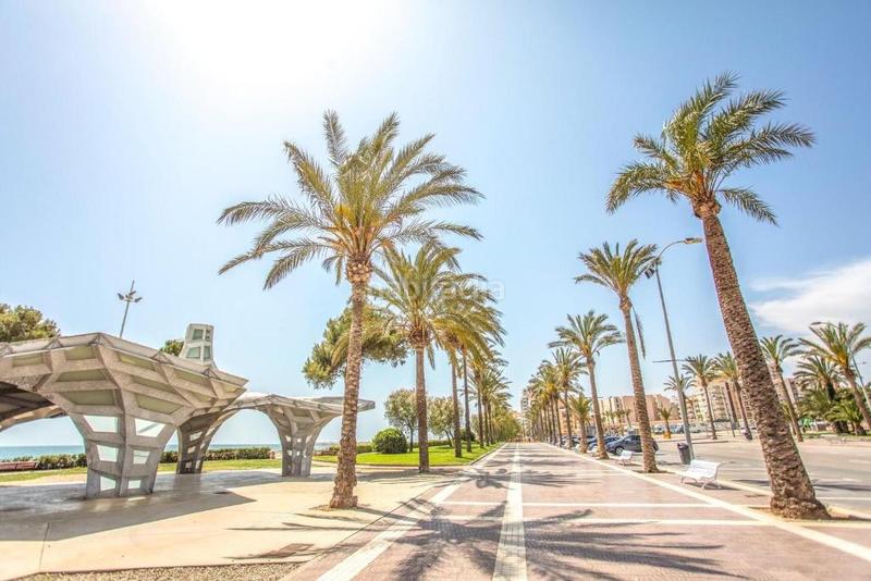 Foto 662909d1-d4ae-45e3-b439-797987e77aba. Chalet with fireplace parking in Costa Norte Vinaròs