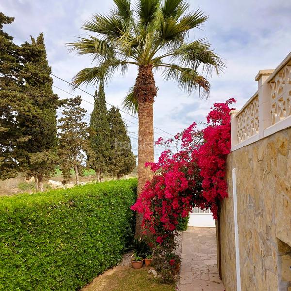 Foto ec915d95-bf99-4c82-9d19-6748fafb4d46. Chalet with fireplace parking in Costa Norte Vinaròs