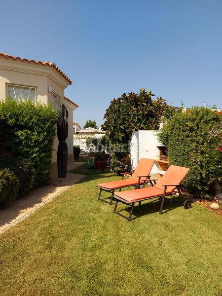 Foto eddc556e-b6bd-44b2-b40c-0761939a90ee. Chalet with fireplace parking in Costa Norte Vinaròs