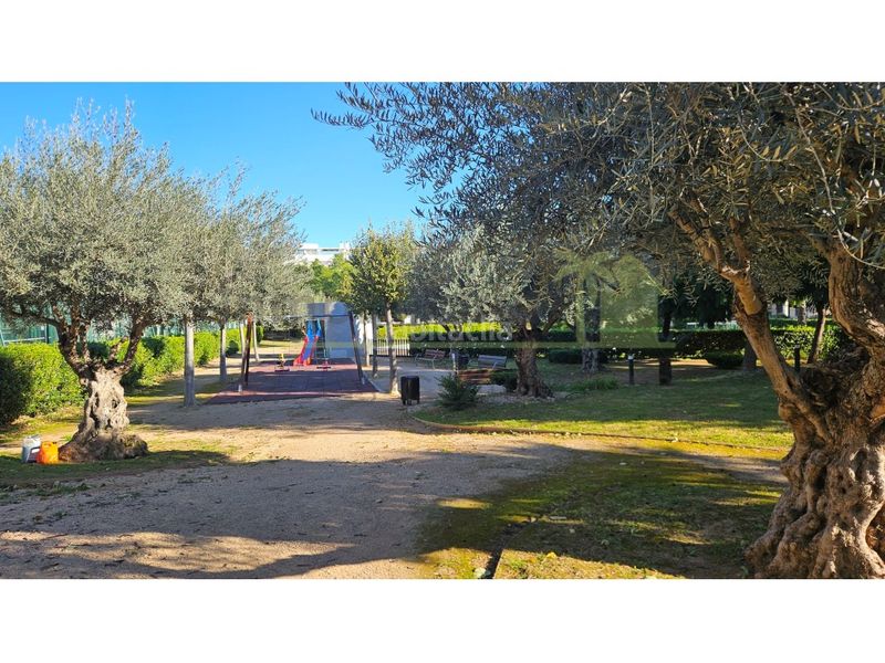 Foto 16675bf2-6658-4654-9810-81dcd4f4c113. Apartament amb aparcament piscina a San Jorge