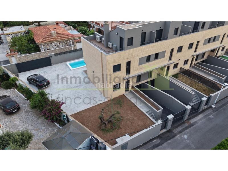 Foto 4972b76d-ca96-4107-afe3-f32e795a562d. Casa adossada amb aparcament piscina a Costa Norte Vinaròs