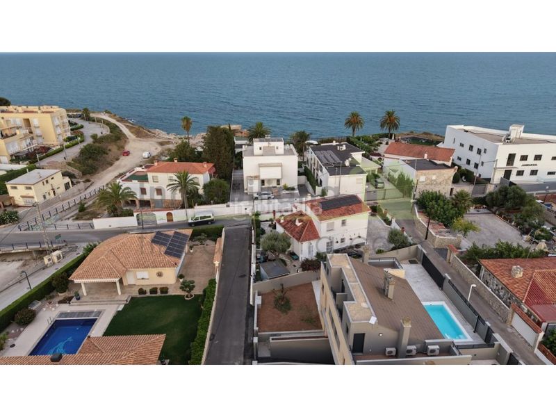 Foto 54dd6026-3880-4cbf-b933-c1893724ca4b. Casa adossada amb aparcament piscina a Costa Norte Vinaròs