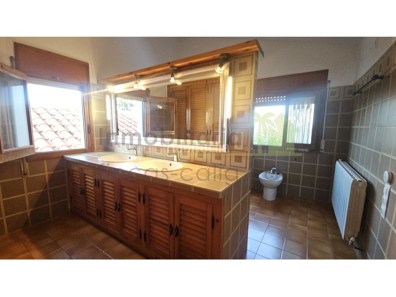 Foto b9c98915-aeac-4dd3-be34-e7a2a636c903. Casa amb calefacció aparcament piscina a Costa Norte Vinaròs