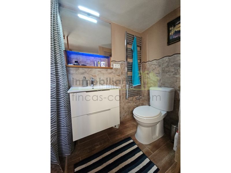 Foto dba0fe8d-1dc3-42a9-b2ef-92d216d5795b. Casa amb calefacció piscina a Cálig