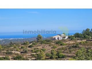 Casa a Cervera del Maestre. Finca, piscina, garaje con espectaculares vistas al mar