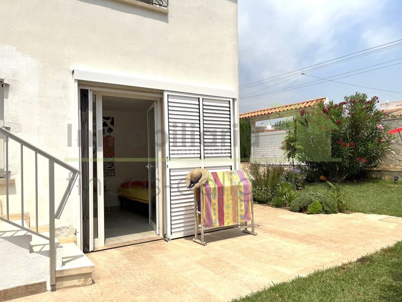 Foto 5fc4ef7d-5cf8-4878-97d3-dd638c33cd8f. Casa amb aparcament a Les Salines Vinaròs