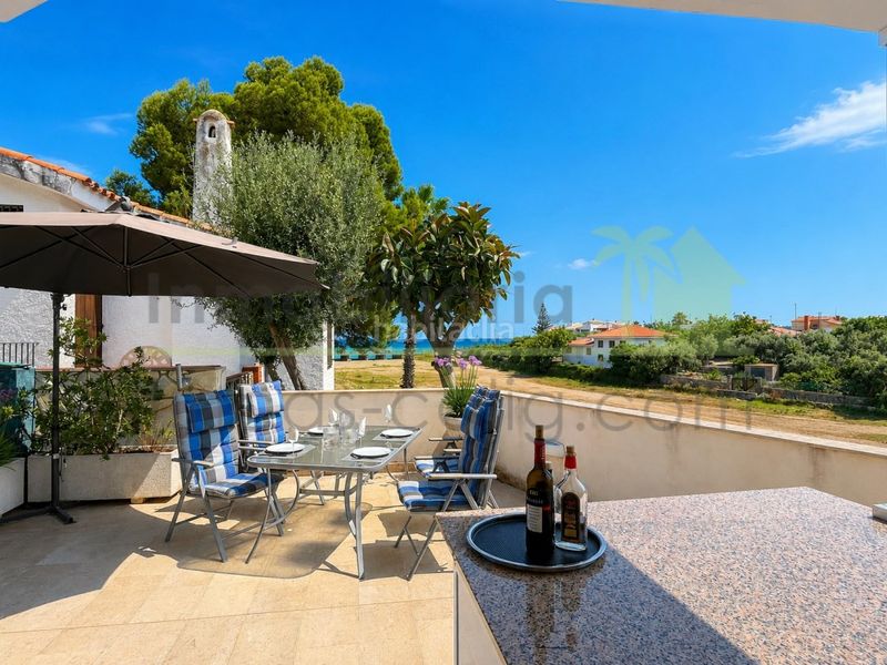 Foto a7a67f45-7335-49f9-8821-b15eb7491a05. Casa amb aparcament a Les Salines Vinaròs